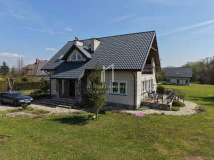 PRZESTRONNY DOM-137M2 Z DUŻĄ DZIAŁKĄ- JASŁO- SOBNIÓW