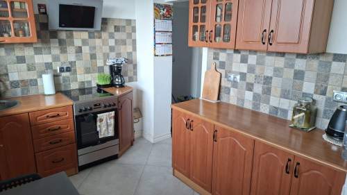 Wynajmę 2 pokojowe,2 balkony,Parking,po Remoncie