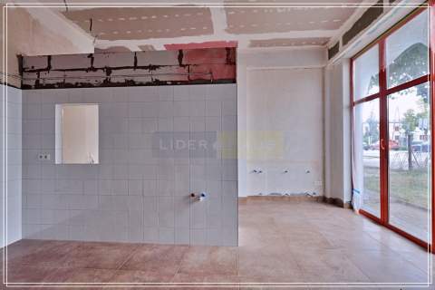 Lokal usługowy w Centrum Łomianek