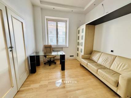 Balkon, parking w cenie, 1minuta do stacji metra