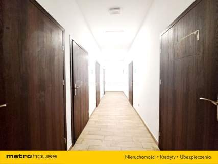Kompleks przemysłowy przy DK 74 - hale i magazyny