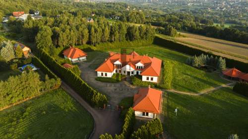 Rezydencja oraz 17.000 m prywatnej przestrzeni