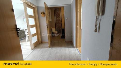 Na sprzedaż bezczynszowe trzypokojowe mieszkanie.