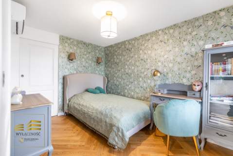 Nowoczesny apartament z antresolą, Nałęczowska
