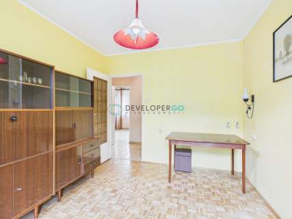 Mieszkanie na wysokim parterze z balkonem