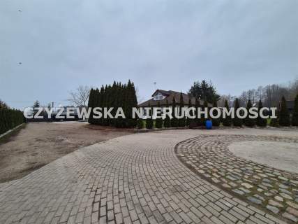DOM JEDNORODZINNY WRAZ Z DUŻYM GARAŻEM W PAKIECIE