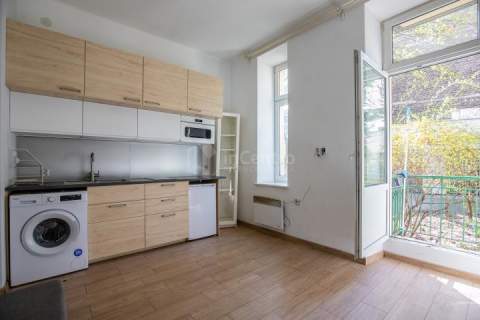Wymarzona lokalizacja, balkon od dziedzińca