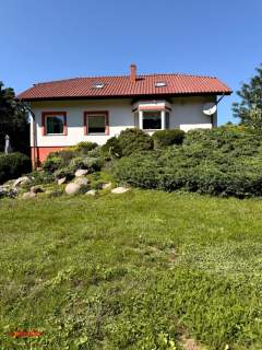 Dom przy lesie 2728 m zieleni Brachlewo 950 m jezioro