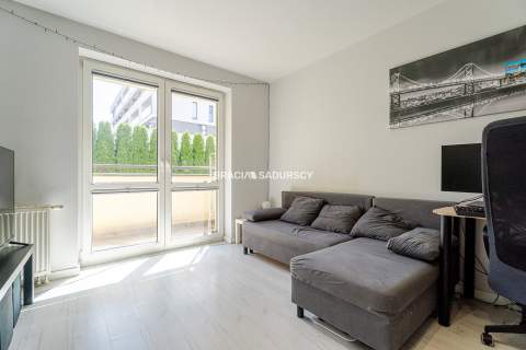 studio z oddzielną kuchnią/Ruczaj/duzo m.parkingow