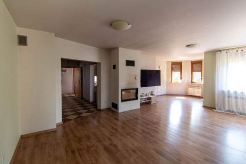 Wyjątkowy, przestronny dom w rejonie Droniowiczek