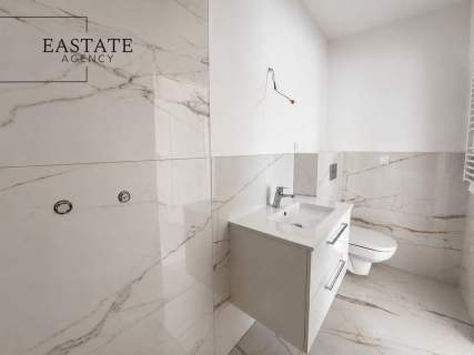Nowa siedziba firmy/255,5 m /S8/Parking