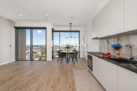 Apartament na 28. piętrze w Towarowa Towers