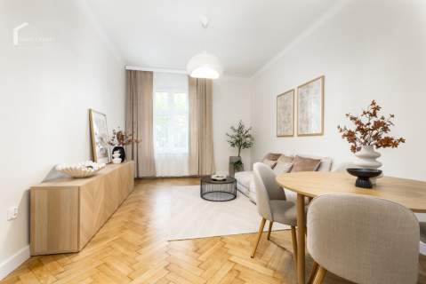 75 mkw po remoncie 3 pokoje z balkonem I piętro