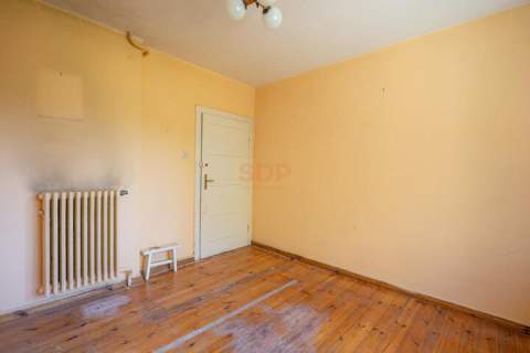 4 pokoje Osobna kuchnia Balkon 