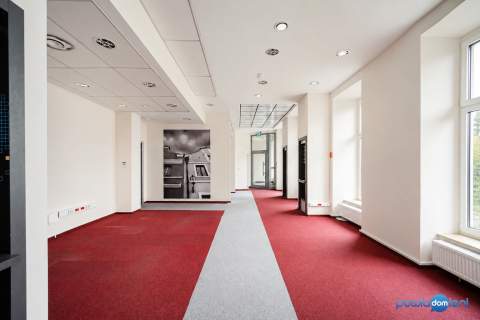 Lokal 165 M W centrum Radomia Żeromskiego 23 PARTER, WITRYNY,...