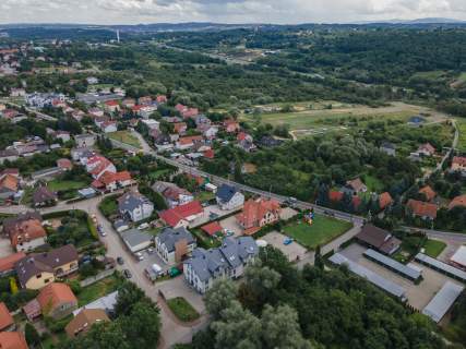 Dom z ogrodem, Działka 8ar ul. Cechowa 4-sypialnie