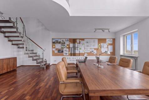 BIURO 180 m TARAS 56 m 3 POZIOMY