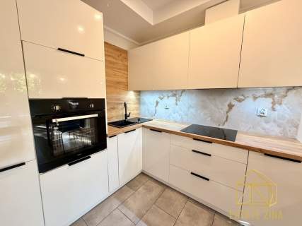 3 pokoje 65 m 2 Balkony Garaż Bajeczna