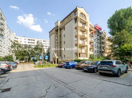 2 osobne pokoje / parking za szlabanem