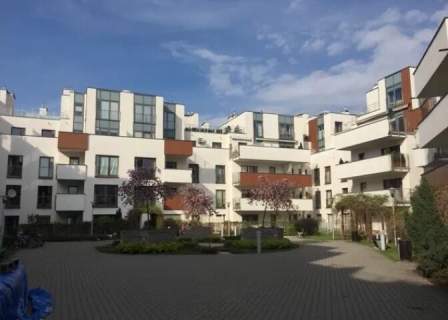 Cichy 2-pokojowy apartament z widokiem na patio garaż