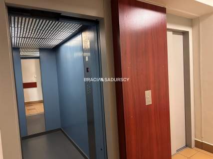 Mieszkanie z widokiem, balkon, winda, garaż