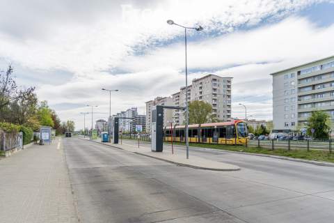 Kawalerka z garderobą przy lesie   Metro 10 min