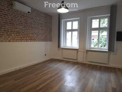 Lokal 90 m gabinety, medycyna, usługi