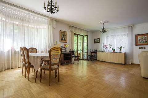 Dom na biuro w luksusowej lokalizacji