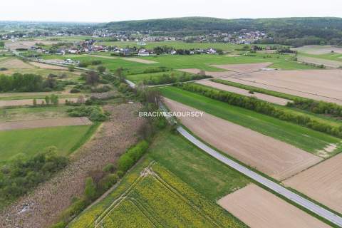 30 ar działek budowlanych, gm. Czernichów