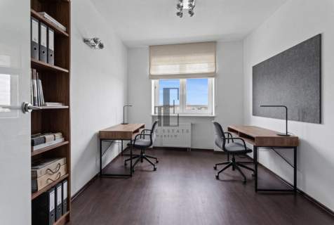 BIURO 180 m TARAS 56 m 3 POZIOMY
