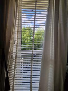 Apartament w zieleni nad rzeką w centrum Rumi