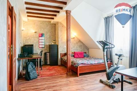 Dom 275m2 z usługowym parterem, Żyrardów