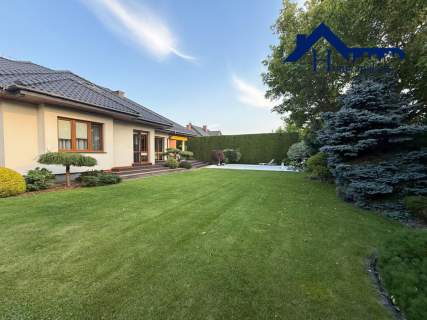 Rezydencja z basenem, jacuzzi i sauną Rajszew