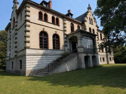Zabytkowy pałac 1 160 m 2,57 ha parku Wrocław