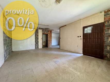 Mały dom z garażem do remontu Lubomia