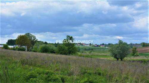 Działka budowlano-rolna o pow. 1622 m2