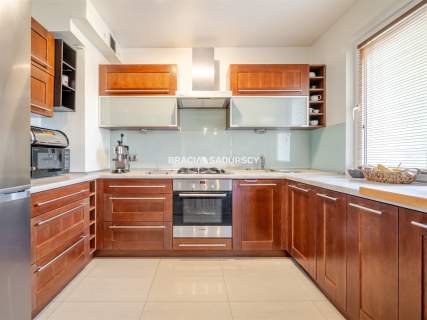 Duże mieszknie 3 sypialnie salon balkon