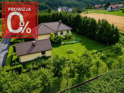 Dom z budynkiem gospodarczym - Lichwin gm. Pleśna