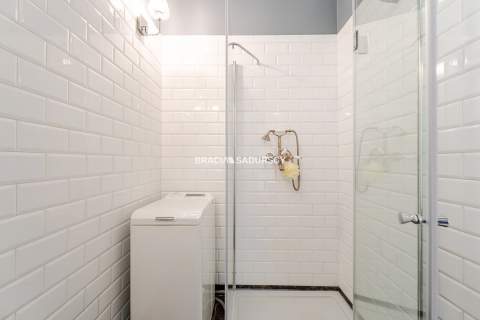 Dwupokojowy apartament z historycznym charakterem
