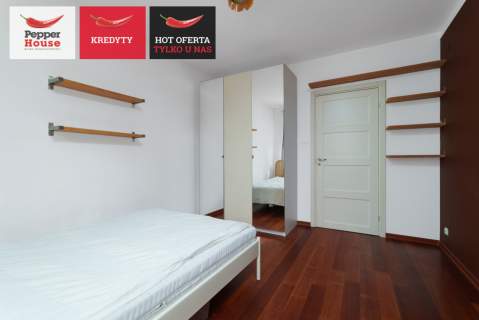 Kameralne osiedle z 2006 r. 3 pokoje Balkon