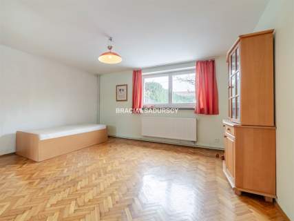 Dom wolnostojący 313m2 z basenem-blisko Krakowa
