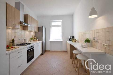3 duże pokoje w Centrum miasta, balkon