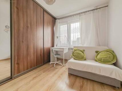 os. Piastów, przestronne, osobna kuchnia, duży balkon