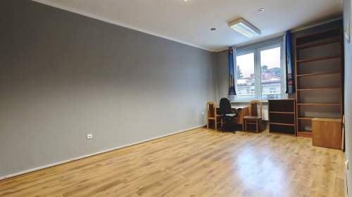 Biuro do wynajęcia, 79 m2, Pionki