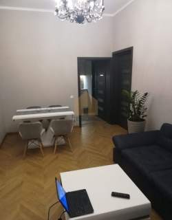 Parter, 2 łazienki, 3 pokoje, 66m2,centrum Bielawy