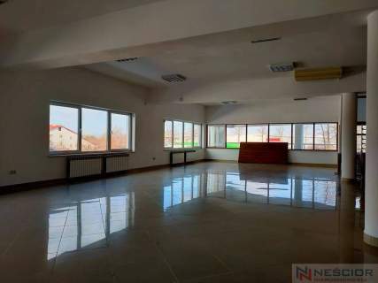 Lokal 400 m2