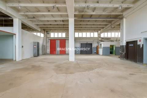 Warsztat o pow. 450 m2 w centrum Proszowic