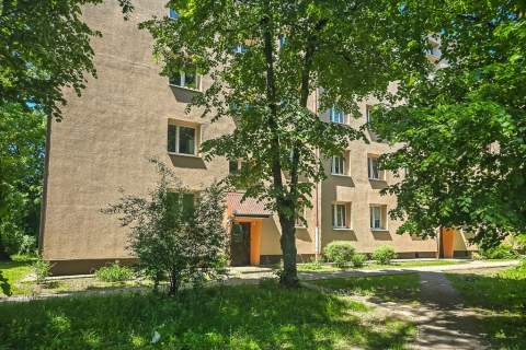 2 pokoje z balkonem na spokojnych Kozinach