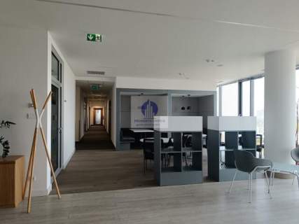 Ochota biurko w coworkingu do wynajęcia