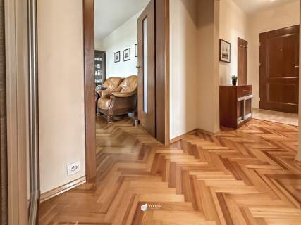 PIĄTKOWSKA 3POK USTAWNE ŁADNE BALKON WINDA CISZA